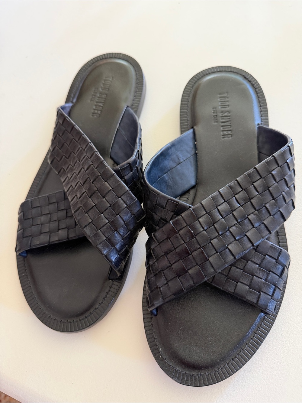 Todd Snyder  Black Woven Leather Crossover Slide Sandals Sz 9.  Tub8